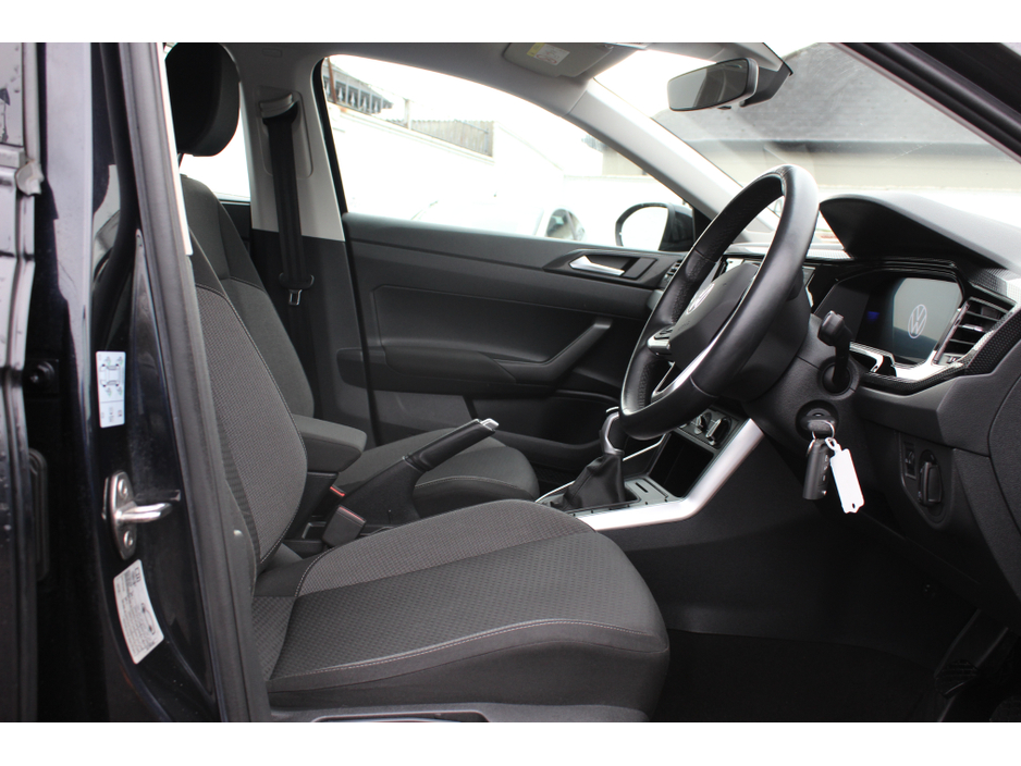 2023 Volkswagen Taigo - image 7