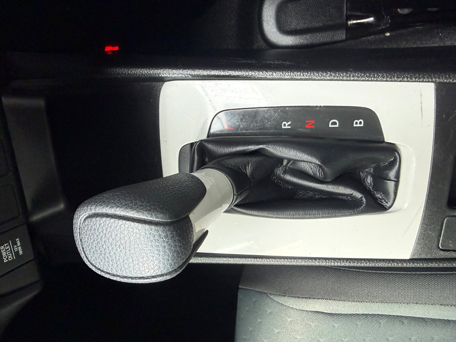 2020 Honda Fit - image 11