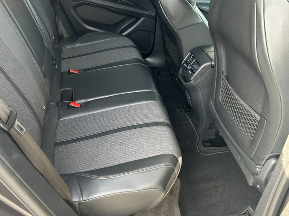 2019 Peugeot 3008 - image 13