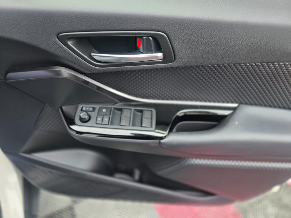 2020 Toyota C-HR - image 22