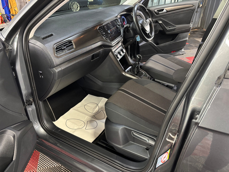2019 Volkswagen T-Roc 1.6 TDI 115bhp Design €19,950