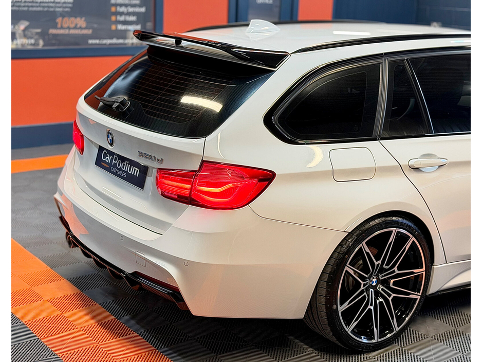 2016 BMW 3 Series - image 21