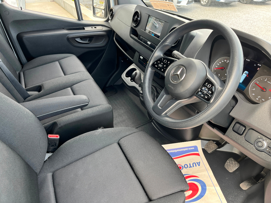 2022 Mercedes-Benz Sprinter - image 10