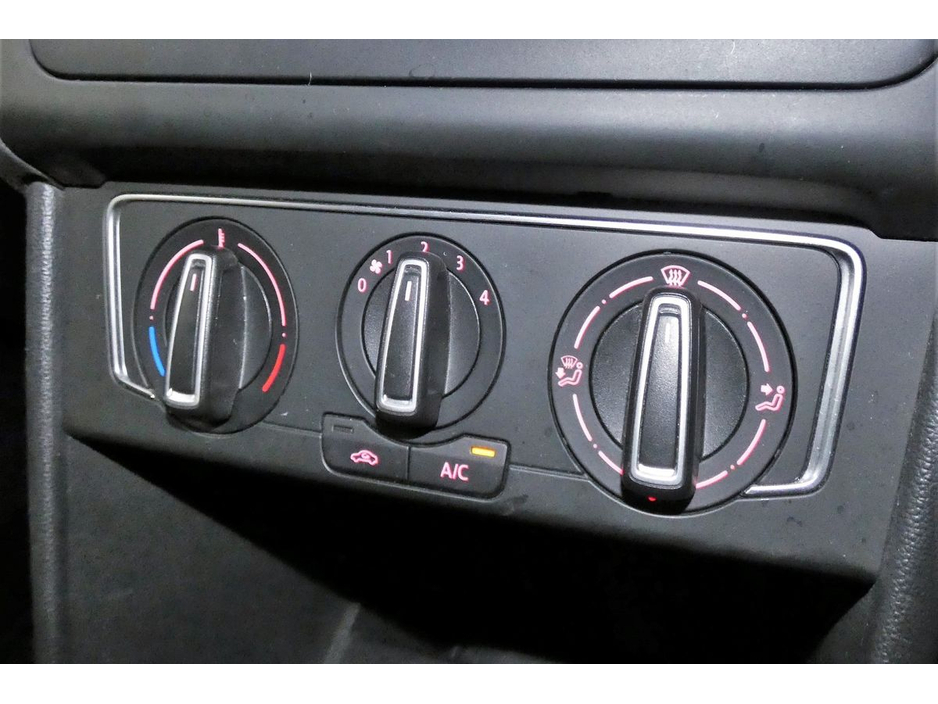 2017 Volkswagen Polo - image 20