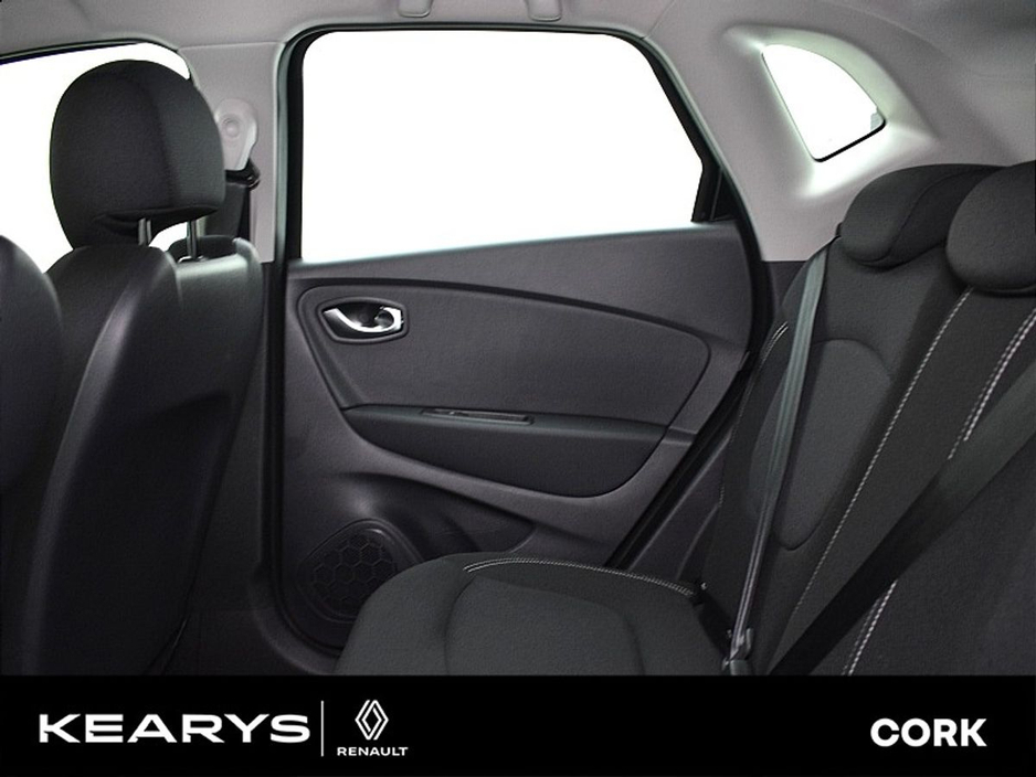 2020 Renault Captur - image 7