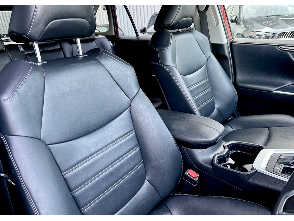 2021 Toyota Rav4 - image 11