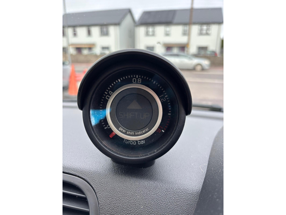 2013 Abarth 500 - image 2