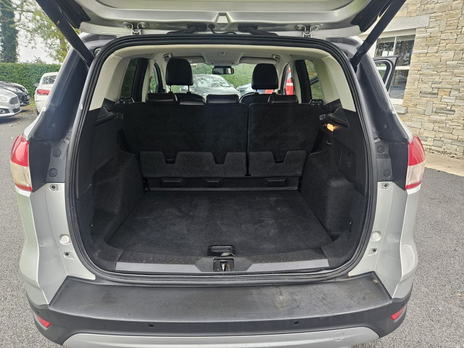 2016 Ford Kuga - image 11