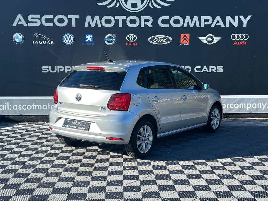 2015 Volkswagen Polo - image 9
