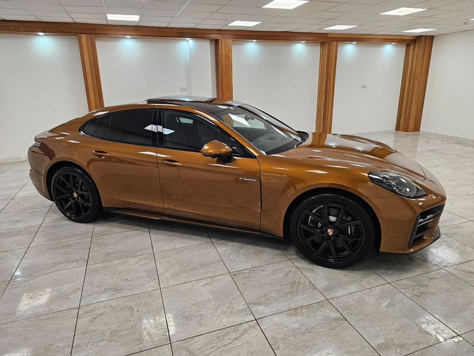2025 Porsche Panamera SIMPLY STUNNING ! €139,950