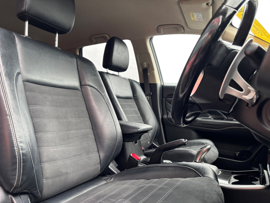 2015 Mitsubishi Outlander PHEV Intense+ €10,950