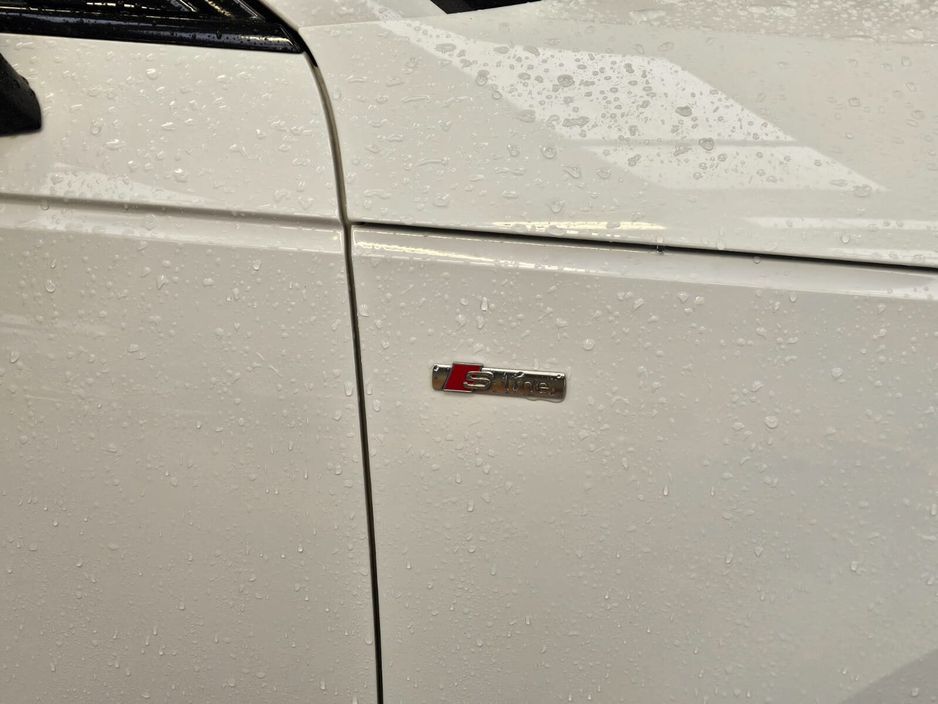 2017 Audi A4 - image 8