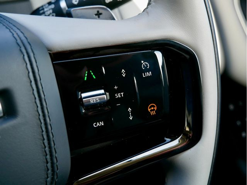 2025 Land Rover Range Rover Velar - image 20