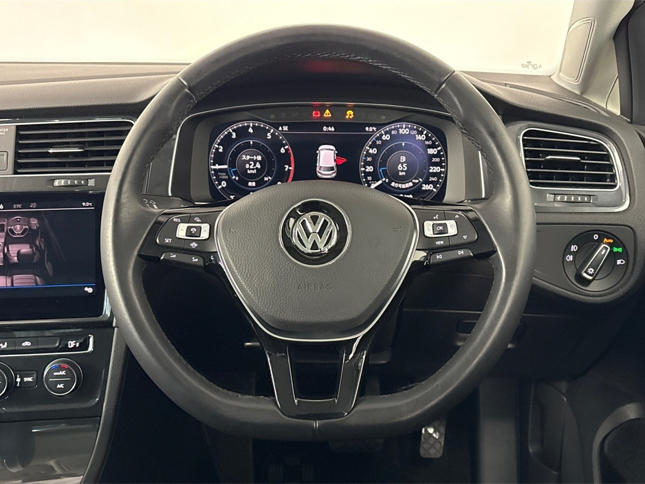 2019 Volkswagen Golf COMFORTLINE**TOUCHSCREEN MEDIA**APPLE CAR PLAY**REVERSE CAMERA**PARKING SENSORS**MULTIFUNCTIONAL STEERING WHEEL**CRUSIE CONTROL**DUAL CLIMATE**CLOTH SEATS**ELECTRIC WINDOWS**AIRCONDITIONING**ISOFIX** €19,495