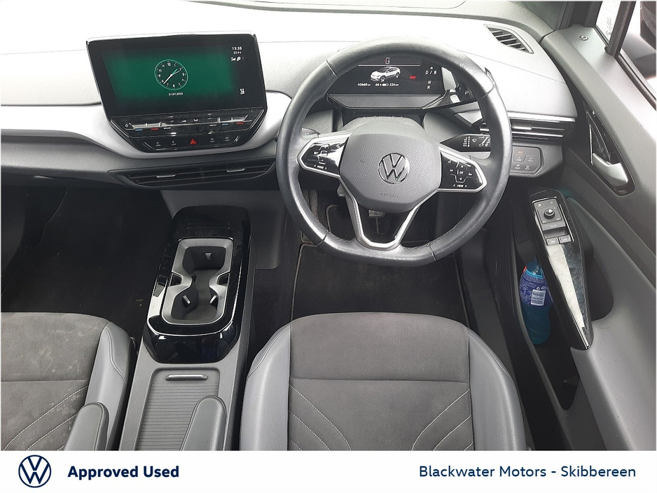2023 Volkswagen ID.4 - image 8