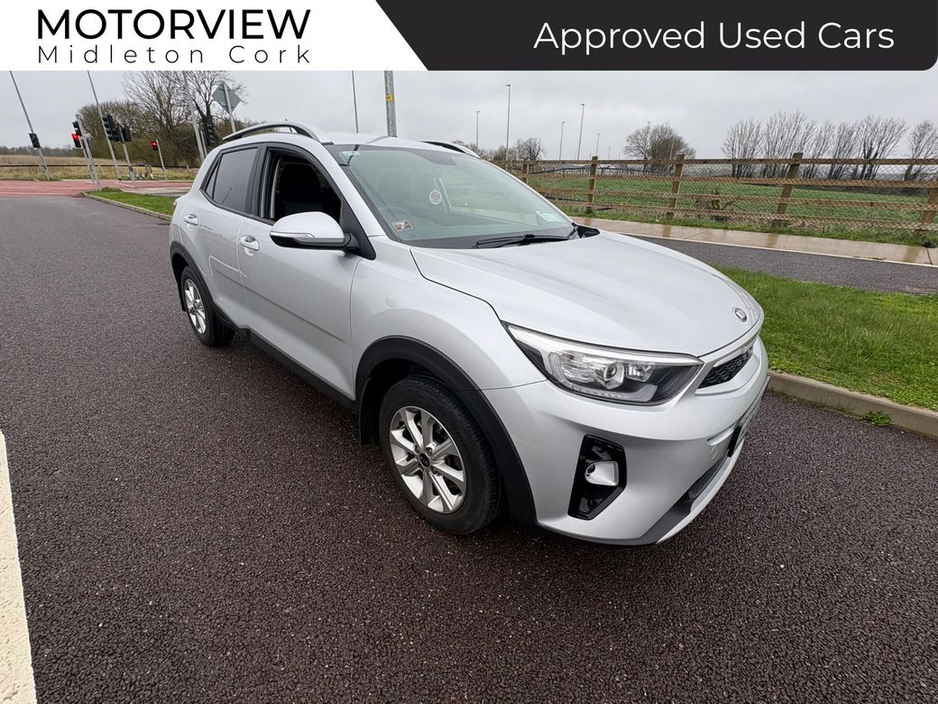 2020 Kia Stonic - image 3