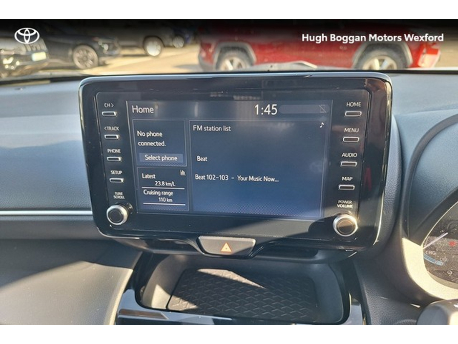 2023 Toyota Yaris Cross - image 13