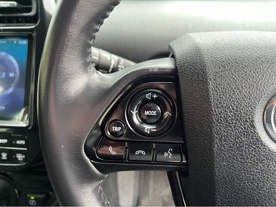 2020 Toyota Prius - image 22