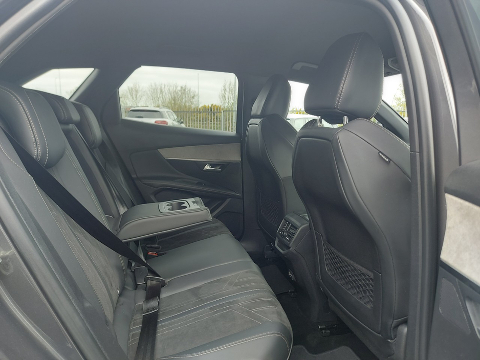 2021 Peugeot 3008 - image 29