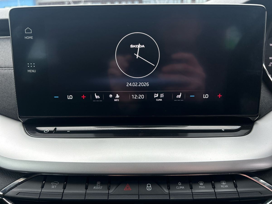 2023 Skoda Octavia - image 21