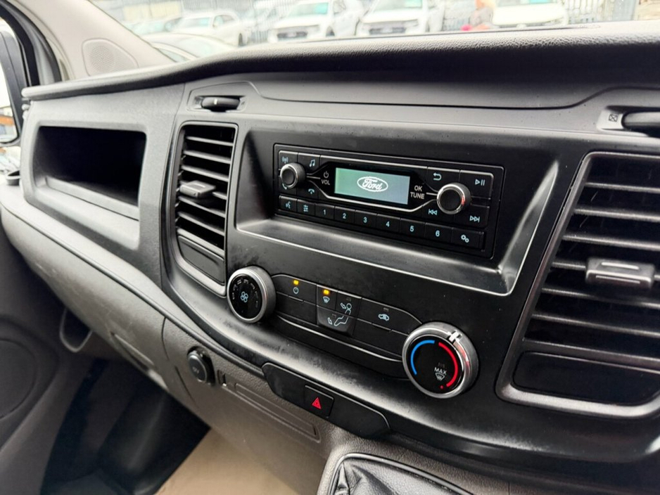 2018 Ford Transit Custom - image 22