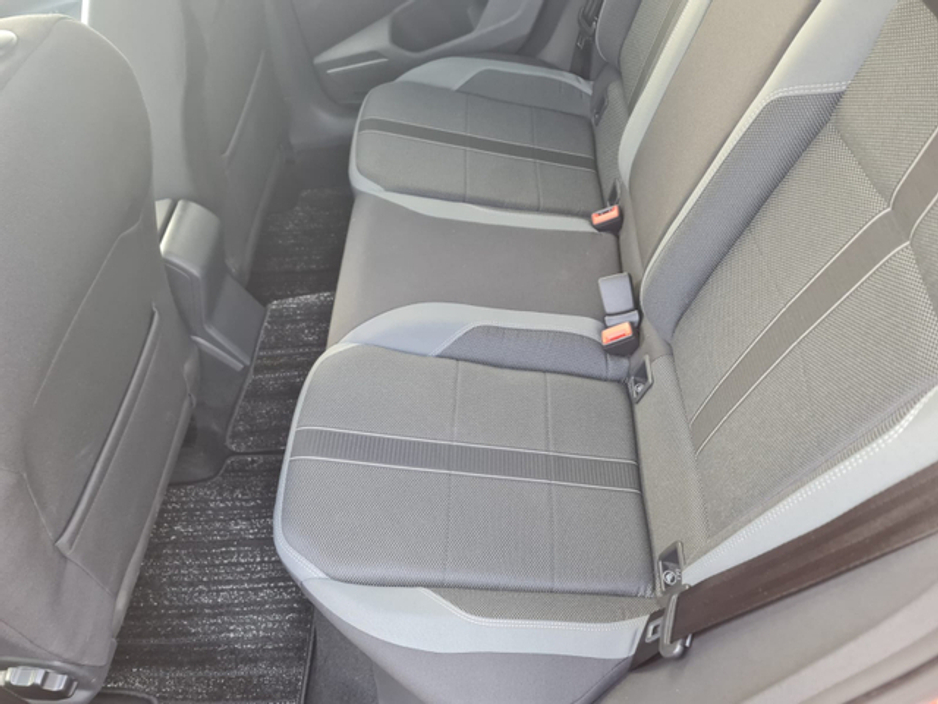 2018 Volkswagen Polo - image 14