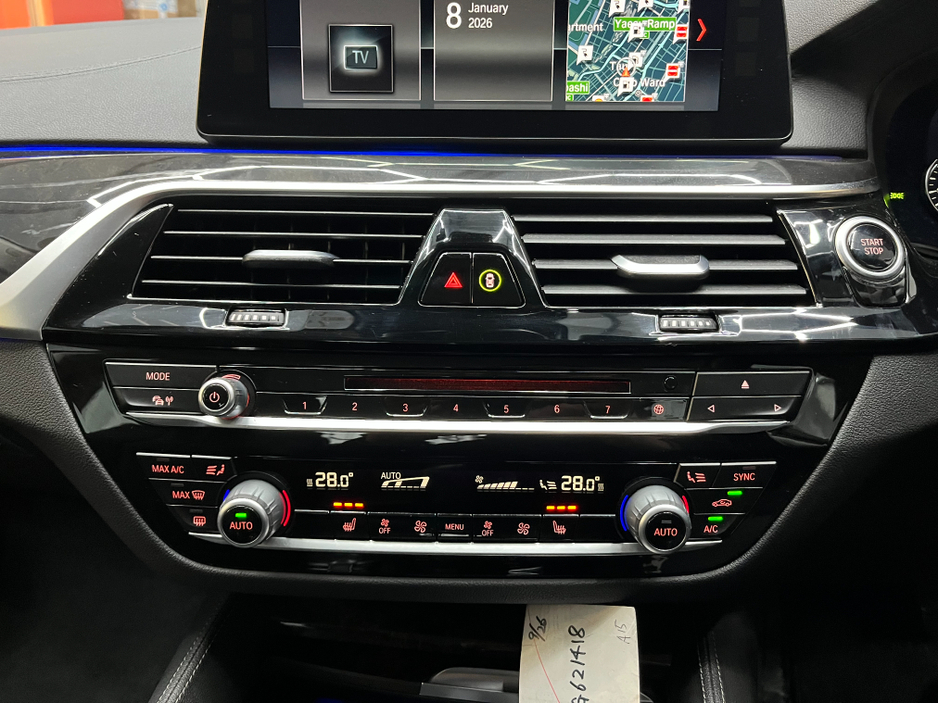 2017 BMW 5 Series €22950! 2017 BMW 530E LUXURY iPERFORMANCE 2.0 AUTOMATIC / CRUISE CONTROL / 360° PARKING CAMERA / ELECTRIC HEATED SEATS €22,950