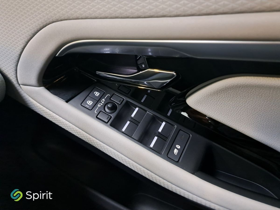 2022 Land Rover Range Rover Evoque - image 22