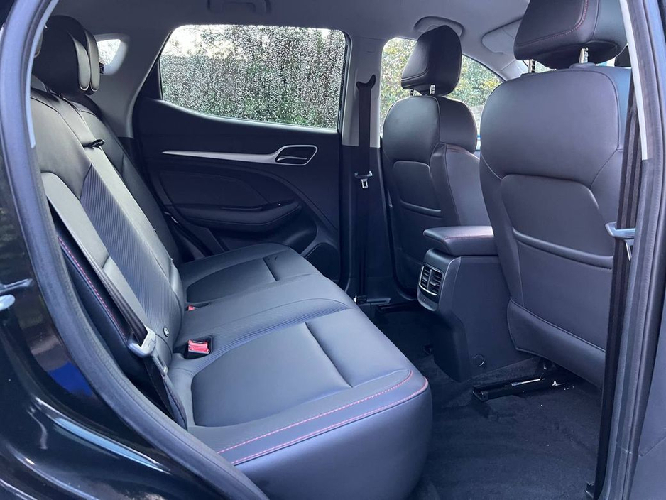 2024 MG ZS TROPHY CONNECT EV // AS NEW CAR // 3, 000 MILES // ADAPTIVE CRUISE CONTROL // DIGITAL CLUSTER €22,900