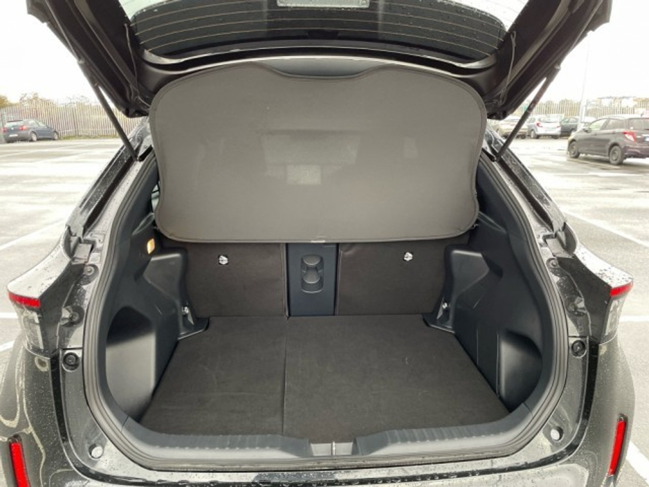 2025 Toyota Yaris Cross - image 11