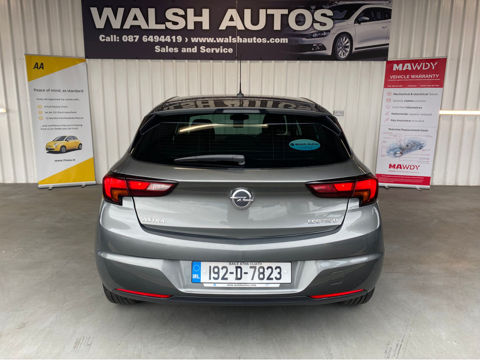 2019 Opel Astra - image 8