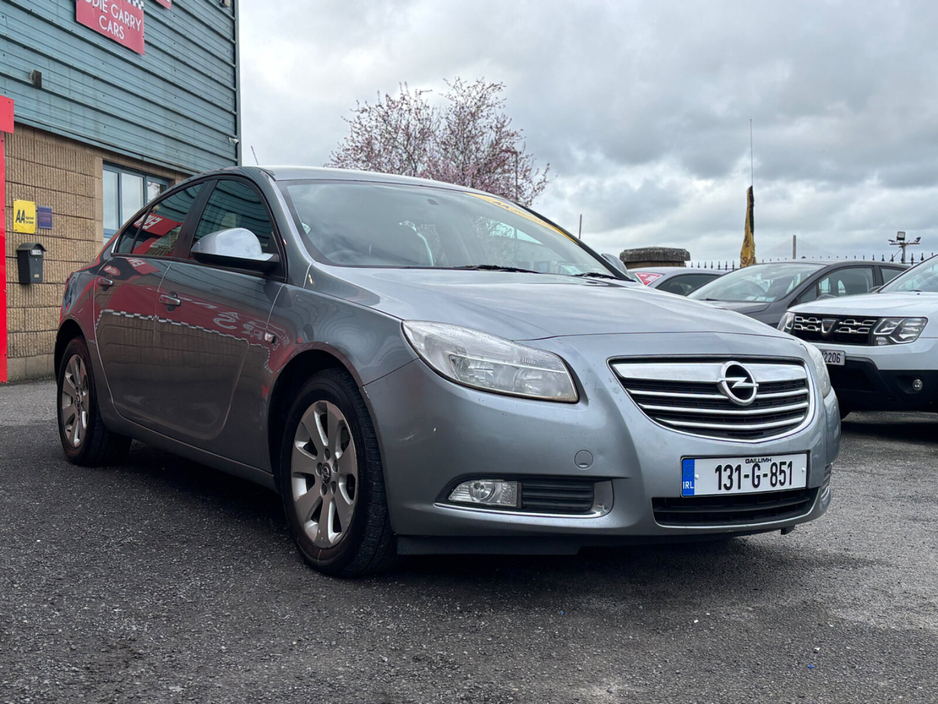 2013 Opel Insignia - image 3
