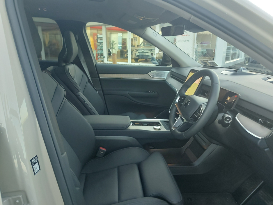 2025 Volvo EX90 TWIN MOTOR PERFORMANCE AWD ULTRA €97,950