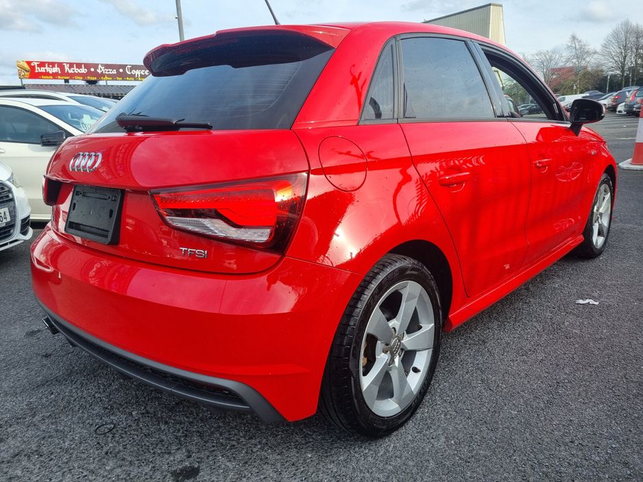 2015 Audi A1 - image 17