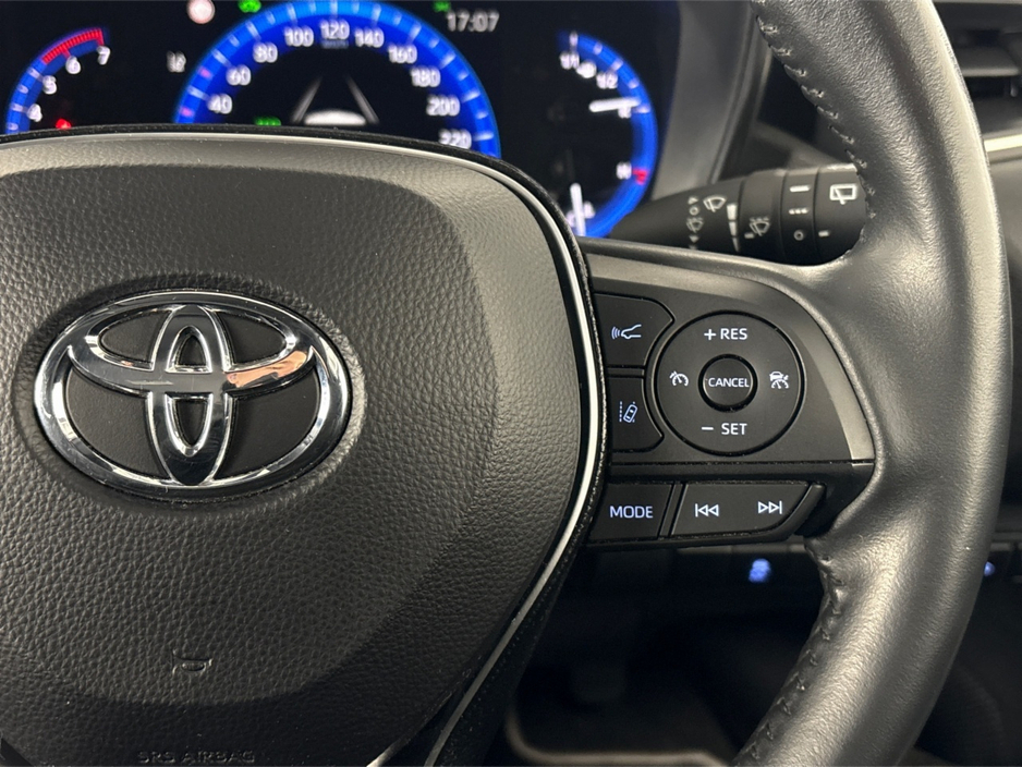 2021 Toyota Corolla HYBRID LUNA**TOUCHSCREEN BLUETOOTH MEDIA**REVERSE CAMERA**PARKING SENSORS**DUAL CLIMATE**CRUISE CONTROL**MULTIFUNCTIONAL STEERING WHEEL**AIR CONDITIONING**ISOFIX**FINACE AVAILABLE** €21,995