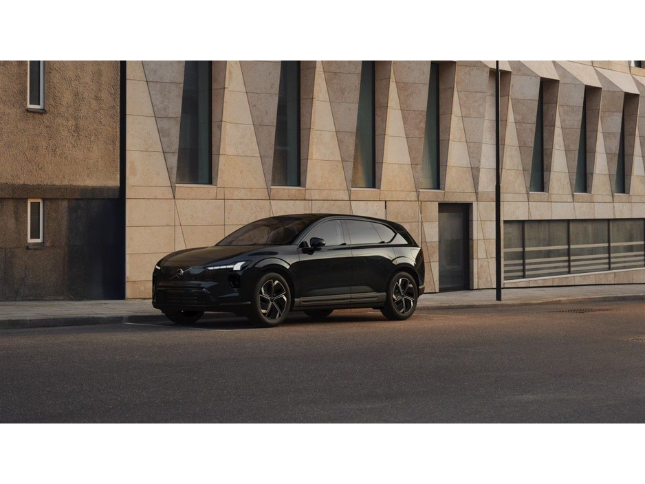 2026 Volvo XC60 - image 7