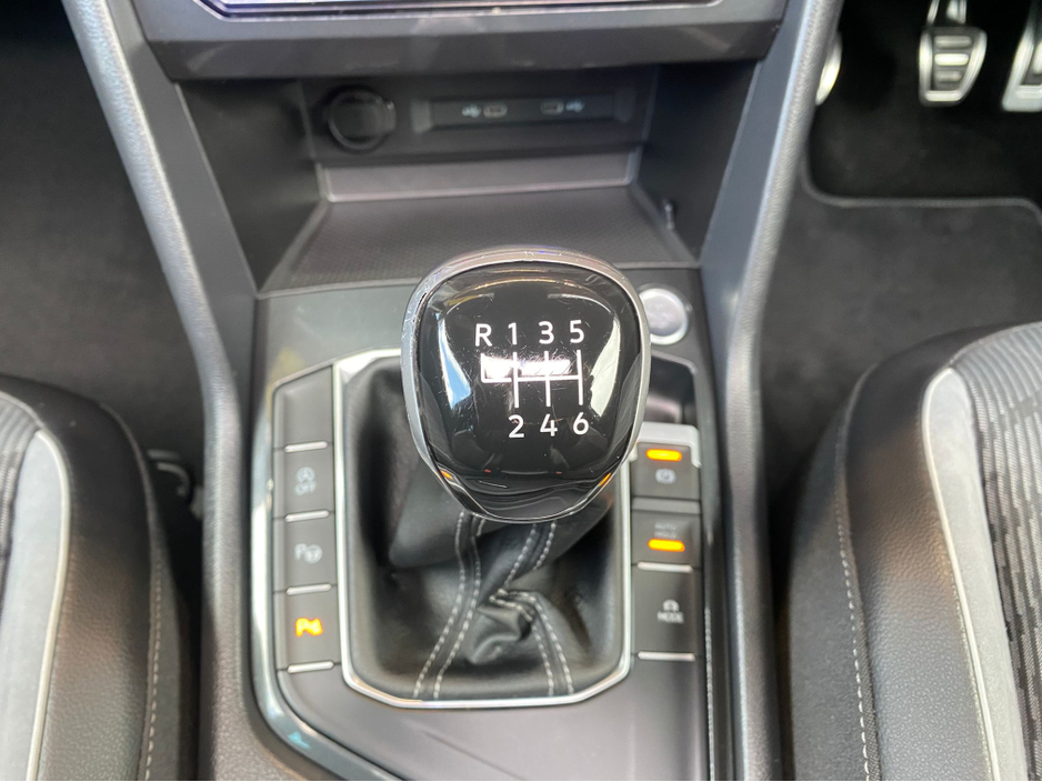 2024 Volkswagen Tiguan - image 18