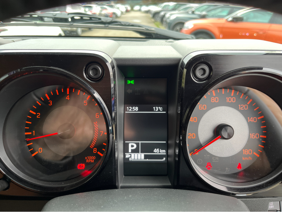 2025 Suzuki Jimny - image 24