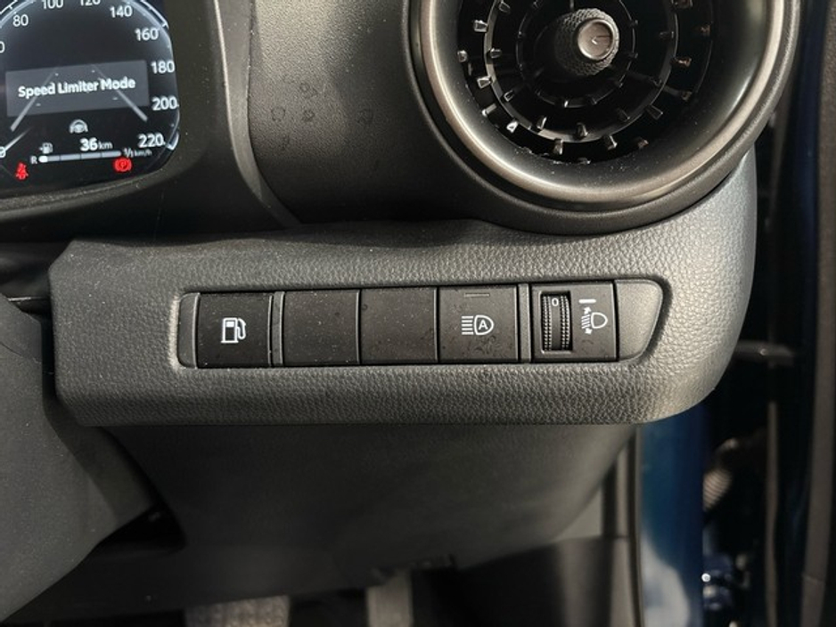 2024 Toyota C-HR HYBRID SPORT+ AUTO