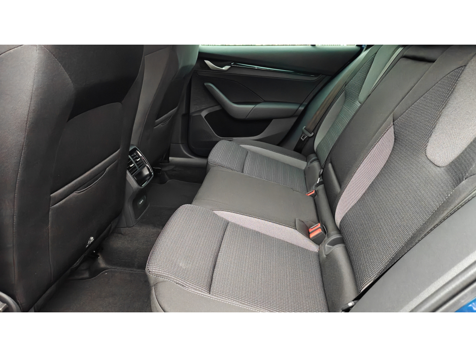 2026 Skoda Octavia COMBI SELECTION 2.0 TDI 115 BHP- NEW CAR WITH DELIVERY MILEAGE AND FACTORY WARRANTY-GREAT SAVING €37,950