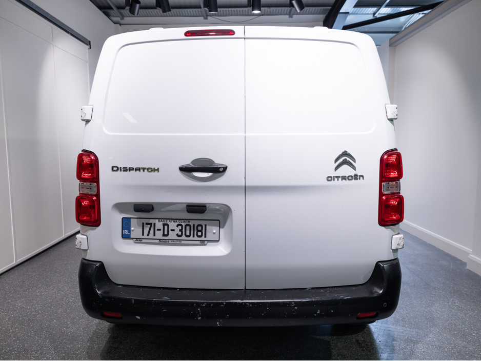 2017 Citroen Dispatch - image 5