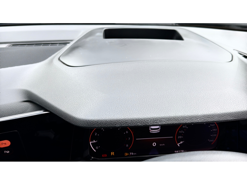 2021 Volkswagen Golf - image 21