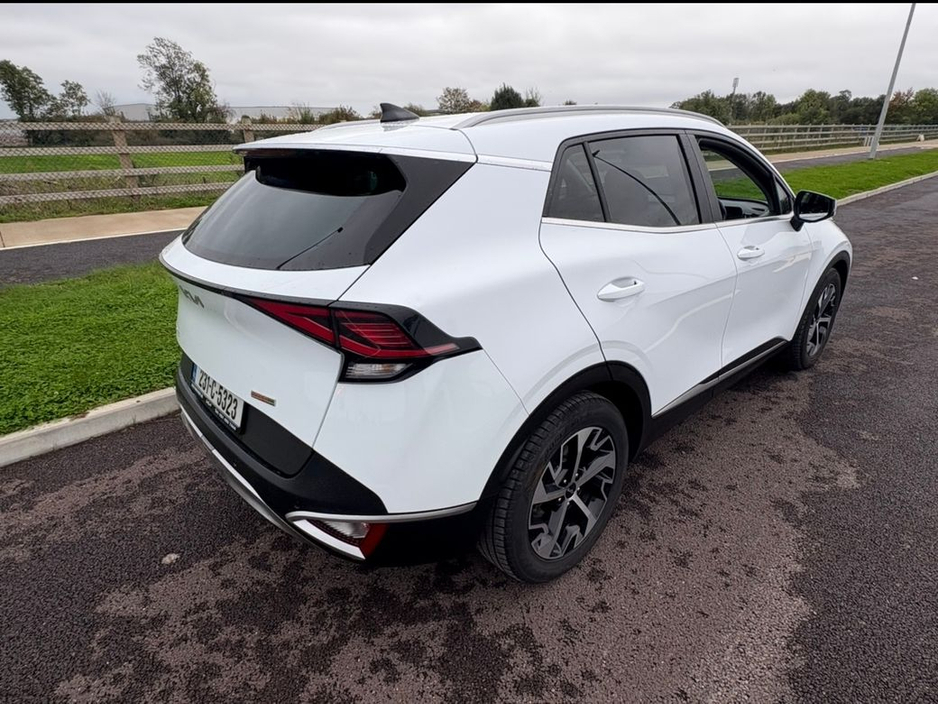 2023 Kia Sportage - image 6