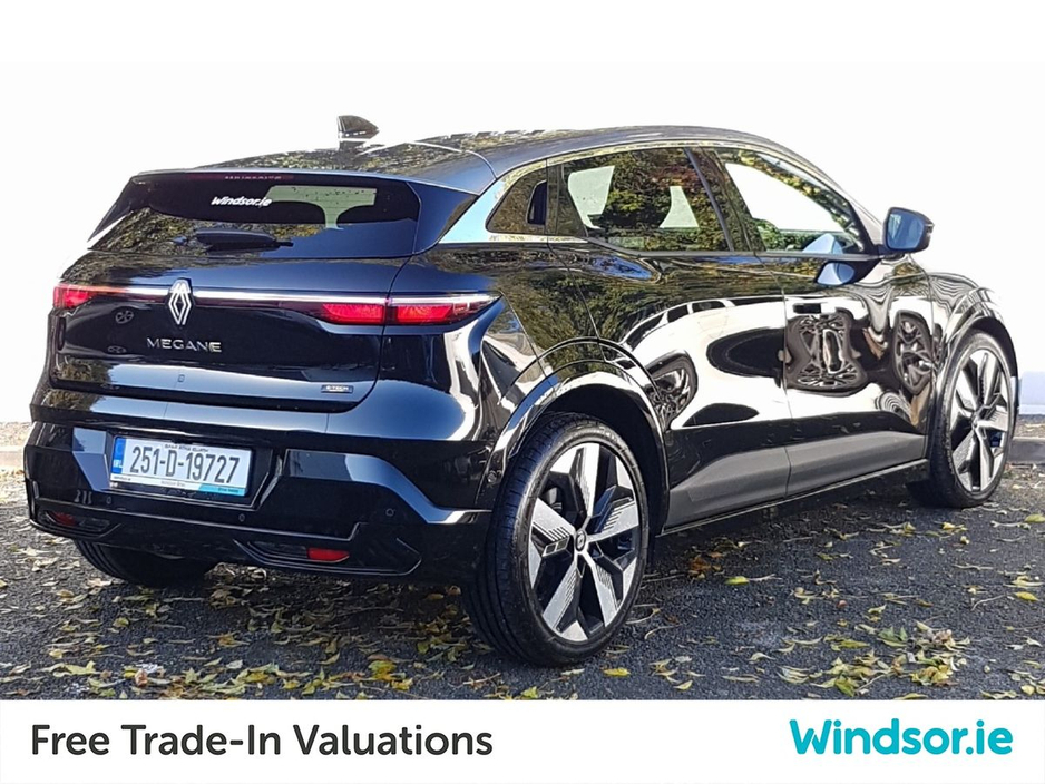 2025 Renault Megane - image 2