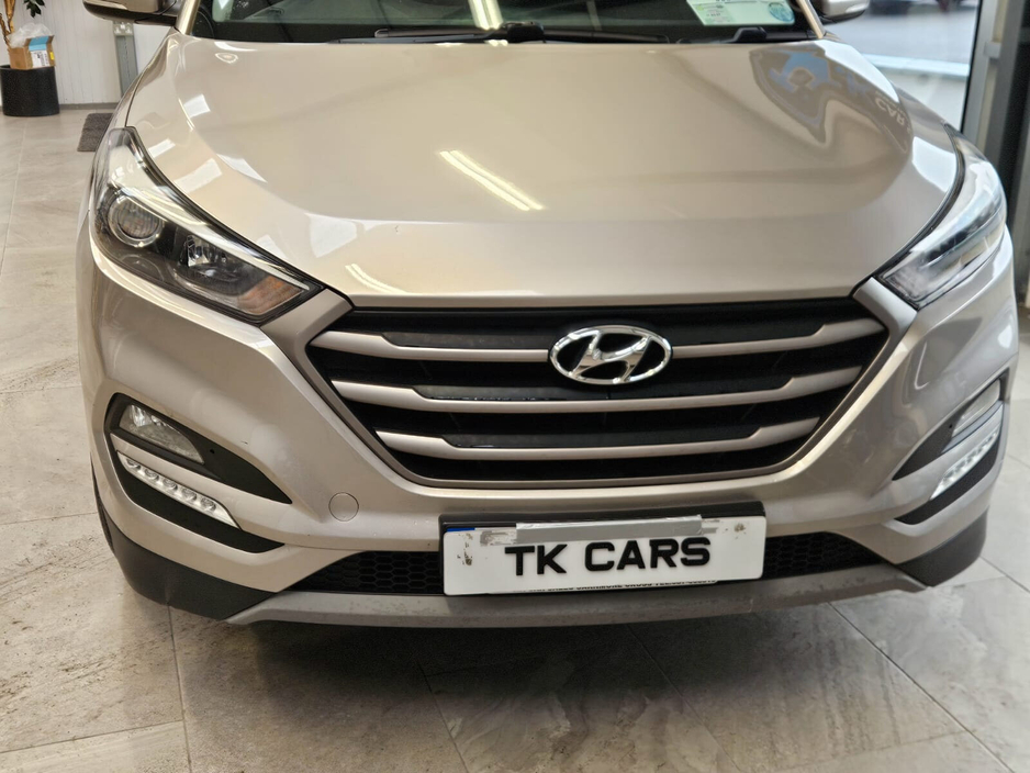 2017 Hyundai Tucson - image 4