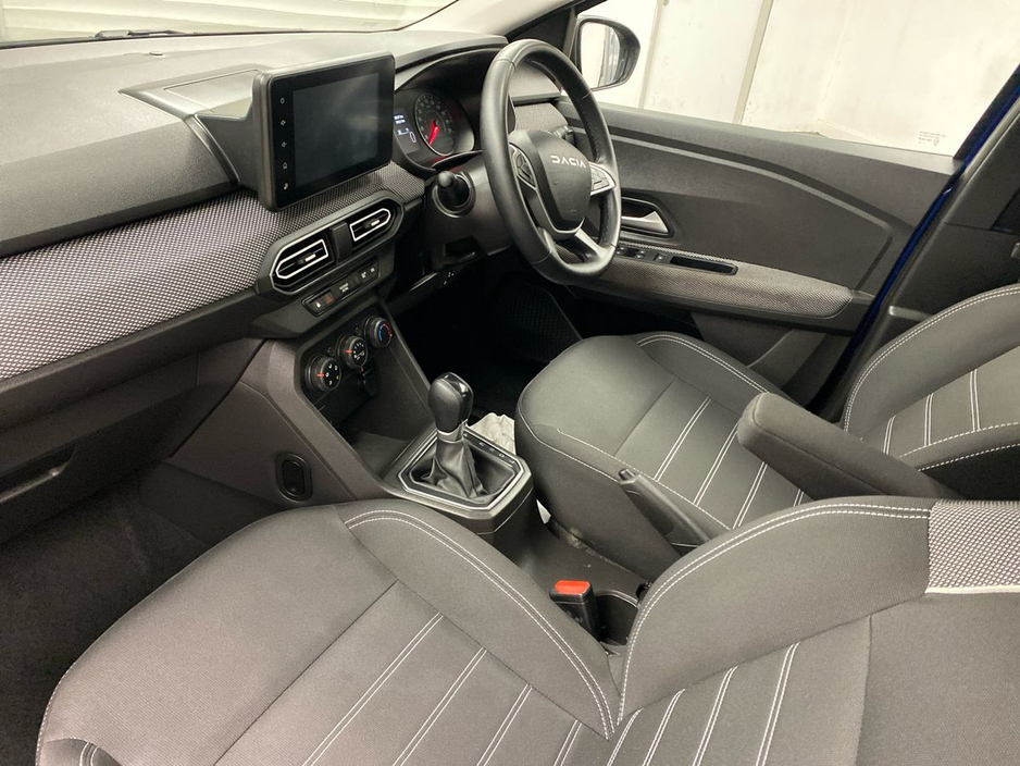 2023 Dacia Sandero - image 2