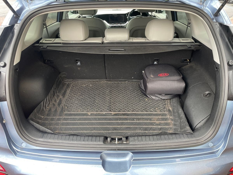 2021 Kia Niro - image 11