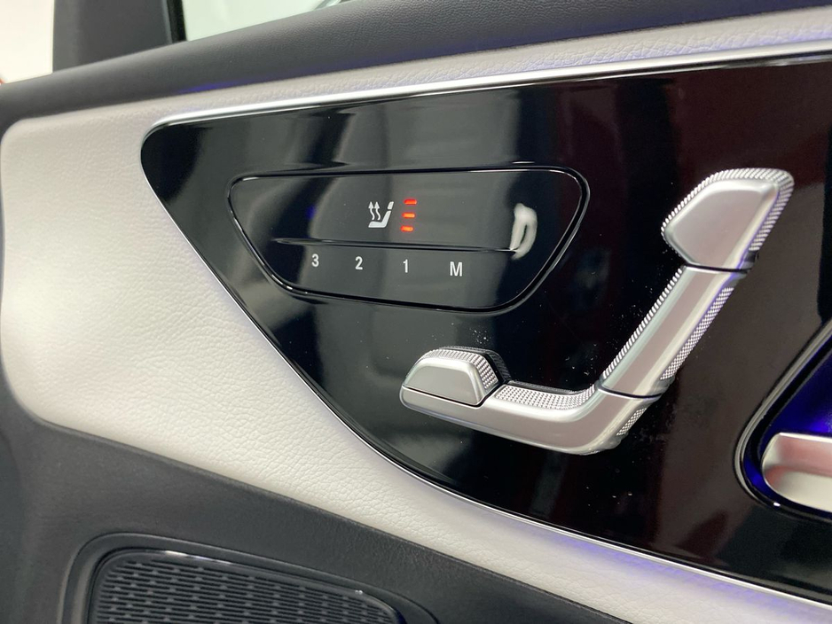 2026 Mercedes-Benz GLC Class GLC 300e | Reversing Camera, Heated Seats, Night Package €87,633