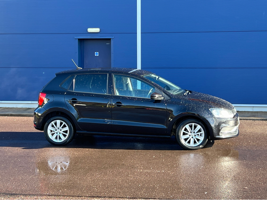 2016 Volkswagen Polo 1.2 TSI Automatic DSG high spec €13,495