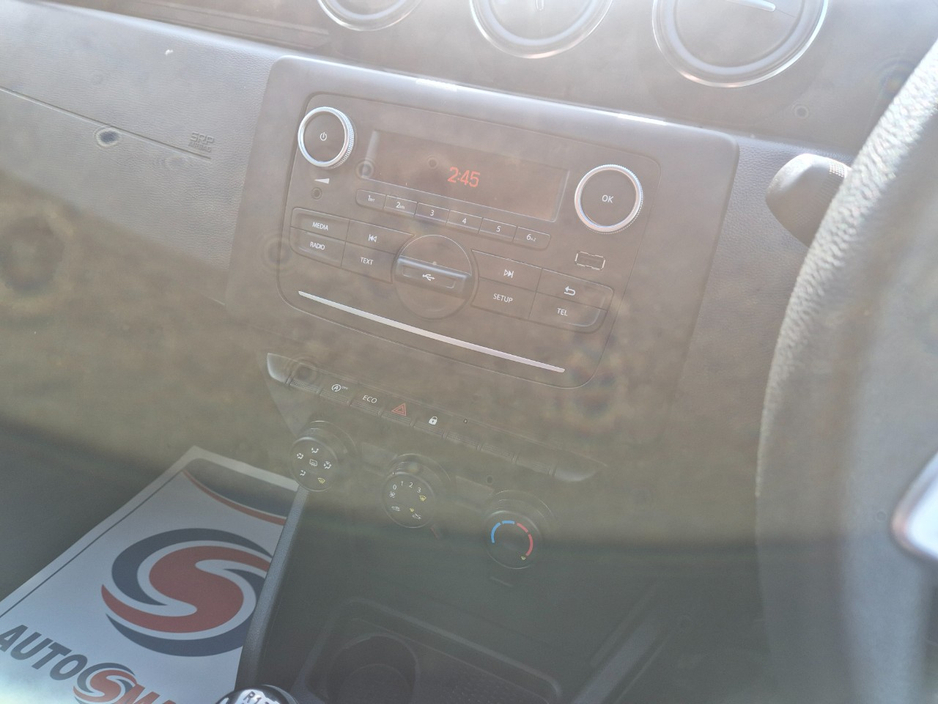 2020 Dacia Duster - image 13